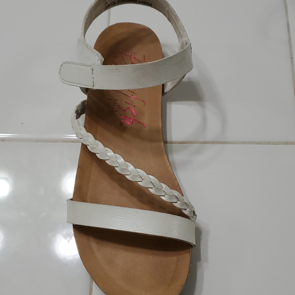 Girls blowfish sandles - Picture 2 of 6
